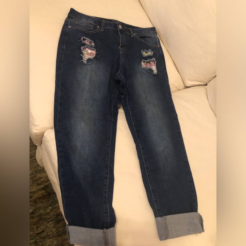 Versona Jeans 28 distressed sequins